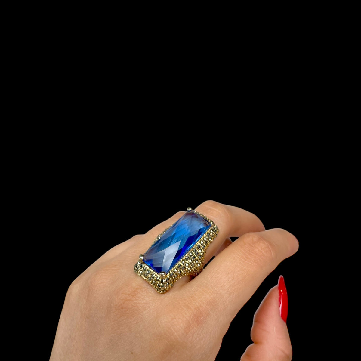Anillo Bag Gold Centro Azul Anillos de Joyería Regina Castillo