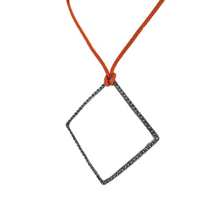COLLAR HILO TEJIDO + DIJE MARCO PAV Collares de Joyería Regina Castillo